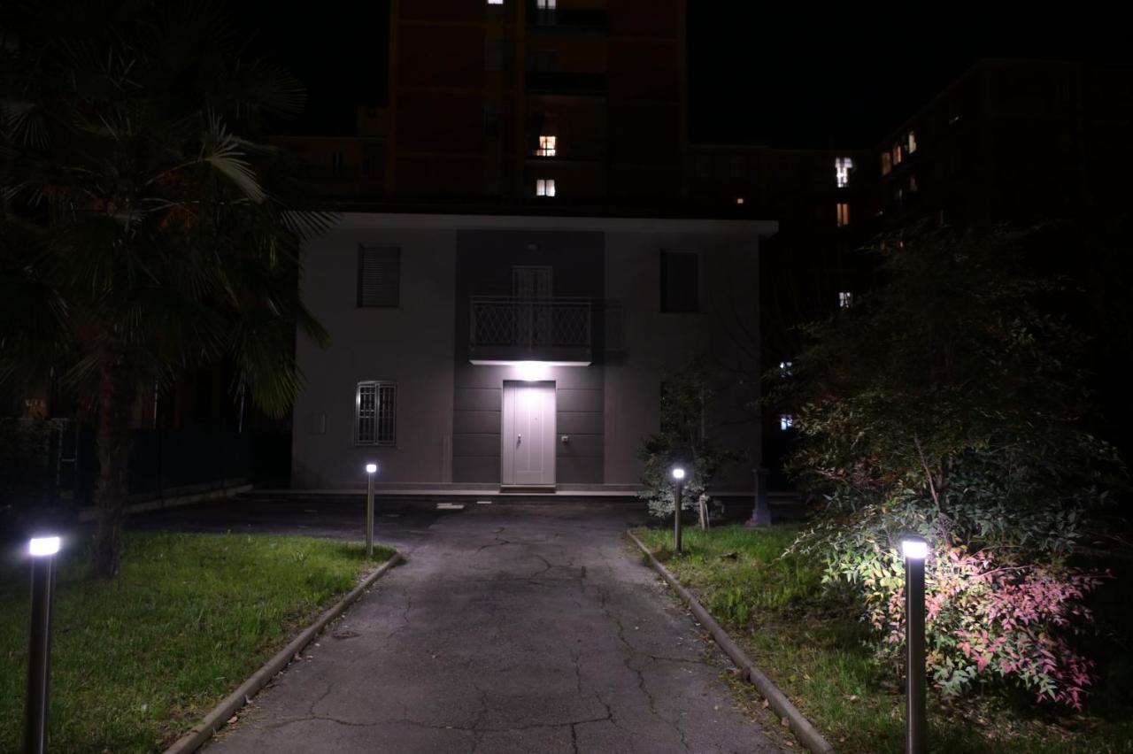 Grigio Perla Panigale, Villetta Con Giardino E Parcheggio Privato Fino A Tre Posti Auto - Un Oasi Di Tranqullita Bologna Exteriör bild