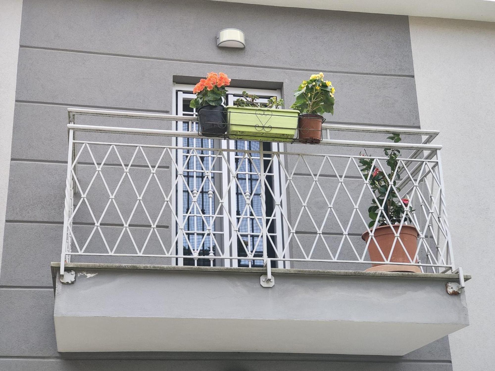 Grigio Perla Panigale, Villetta Con Giardino E Parcheggio Privato Fino A Tre Posti Auto - Un Oasi Di Tranqullita Bologna Exteriör bild